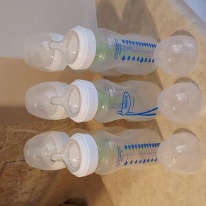 Dr. Brown's 9ozs Plastic Anti-Colic Wide Neck Baby Bottles, Set of 6, Like New